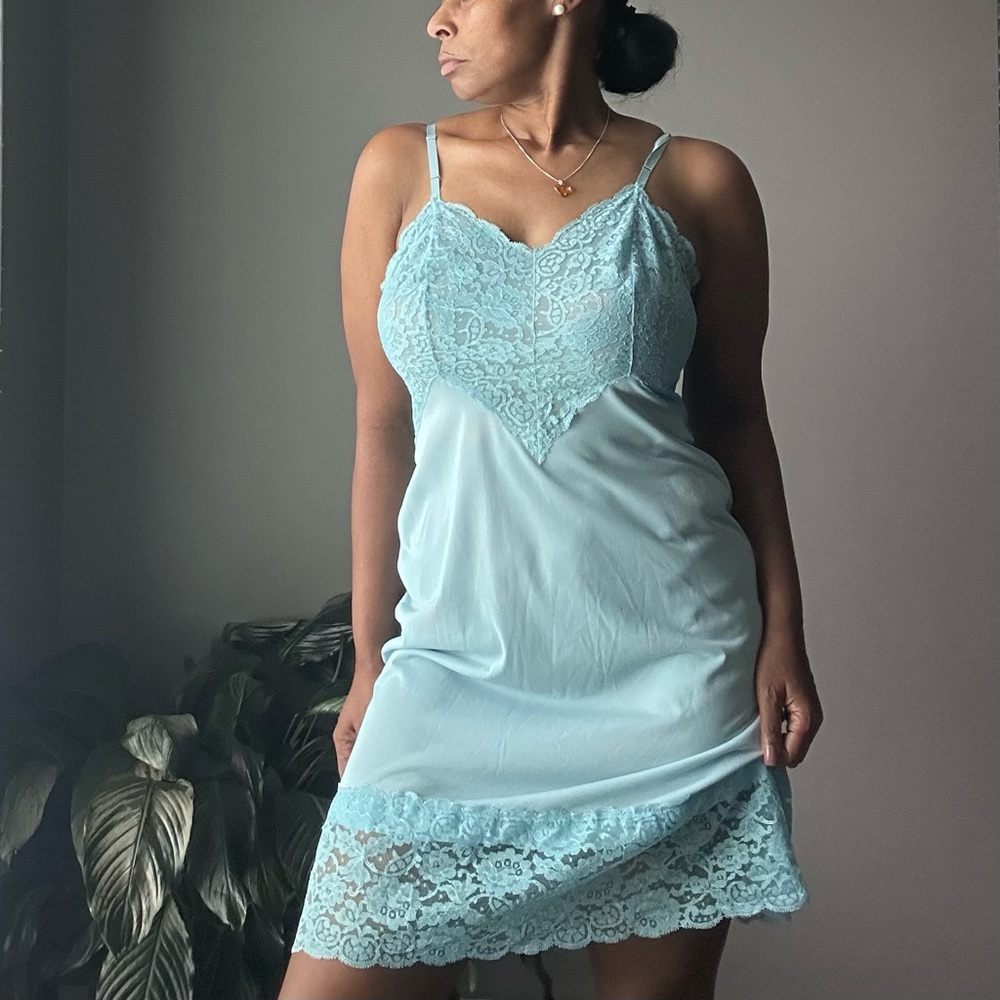 Vintage Full Slip Dress Blue Womens Size 34 Lace Nylon Boudoir Flirty Sexy - Picture 3 of 14
